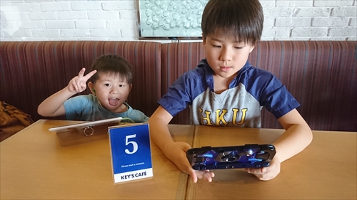 21日・27度だったので庭遊びから海へ！