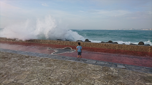 6日・台風が去った後の海は大荒れ！